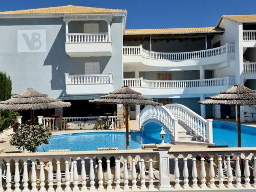Vista exterior, Vrachos Beach Hotel in Paralia (Fanari)