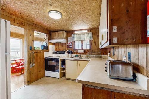 The Big Yellow Camp in โคลเชสเตอร์ (VT)