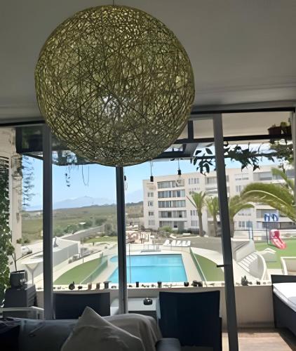 Jardines con vista al mar