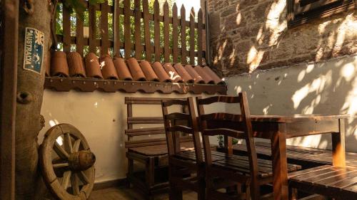Garden, Tarihi Rum Konağı Antikhan in Ayvalik