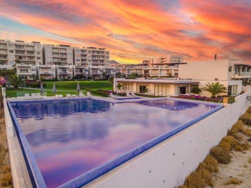 Exquisite Penthouse Rooftop Vista Vela