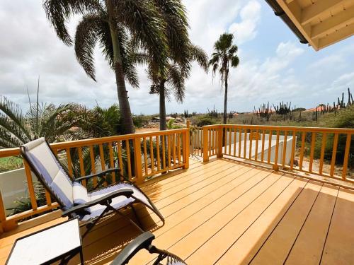 Paradera Palms 2 Bedroom in ปาราเดรา