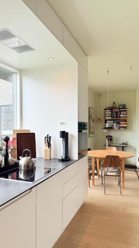 Apartment image 10