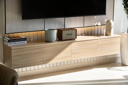 Mahogany 11 - 2BR 10 Guests - Walk to Burj Khalif - image 9