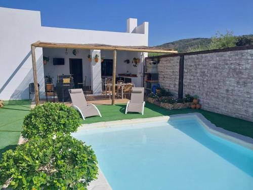 Chalet rural a las afueras de Montellano gîte à louer Tierras Nuevas