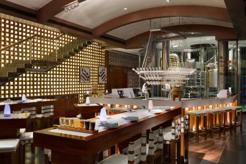 餐廳, 上海浦東嘉里大酒店 (Kerry Hotel Pudong, Shanghai) in 陸家嘴上海新國際博覽中心