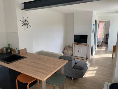 New apartment, mountain view, Espelette, 1er etage in Espelette