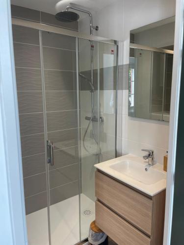 New apartment, mountain view, Espelette, 1er etage in Espelette
