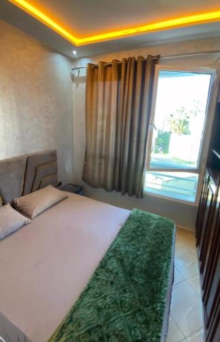 Two-Bedroom Apartment room in Lotfi home