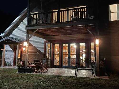 Circle Square Farm - 15min to Brevard! in Pisgah Forest, USA