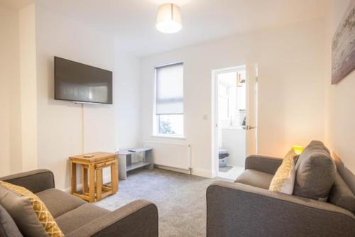 Central 3 Bed with Parking Ideal Contractors House gîte à louer Norwich Railway Station