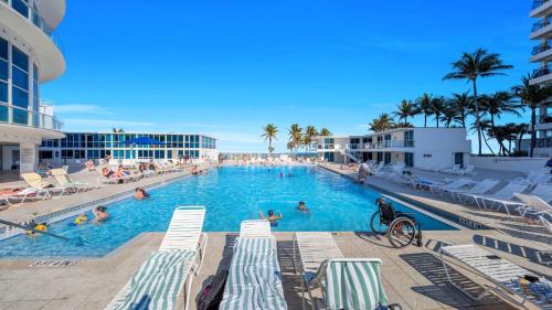 SeaStays-Beachfront Apartments in Miami Beach, USA