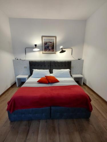 Comfort Triple Room image 8