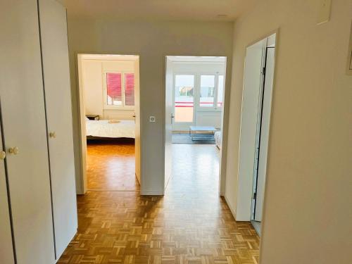 Huge City Center Apartment with Balcony in Zurich, Kars - Self Checkin, Curych (fotografie 7)