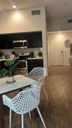 Exceptional Loft FREE Parking and WIFI, Los Angeles