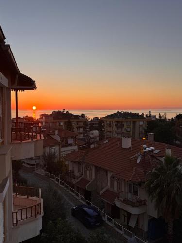 Villa mit Garten, 500 m zum Strand, in der Nähe der Stadt, Alanya (fotografie 3)