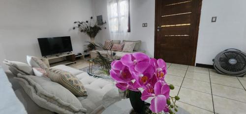 One-Bedroom House image 1