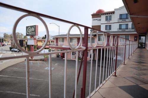Capri Motel Santa Cruz Beach Boardwalk - image 10