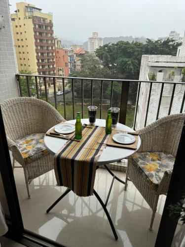 Exterior view, Apt 50m Praia do Tombo - Bandeira Azul Guaruja in Praia do Tombo