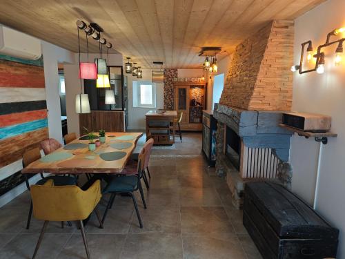 บริการและสิ่งอำนวยความสะดวก, Un Coin De Gîtes (Un Coin De Gites) in โทนง-เล-แบ็ง