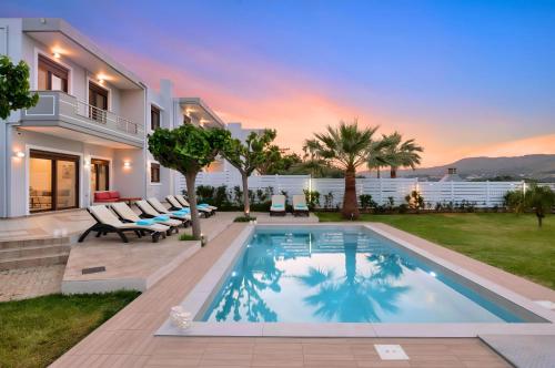 Sunlight Villa Mit Beheiztem Pool gîte à louer Asprosikiá