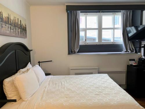 Budget Double Room room in Manoir Sainte Genevieve