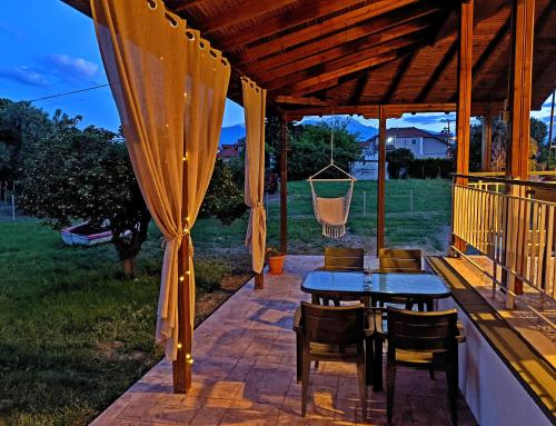 Dārzs, Summer House Rocinante 2 in Kallithea (Paralia)