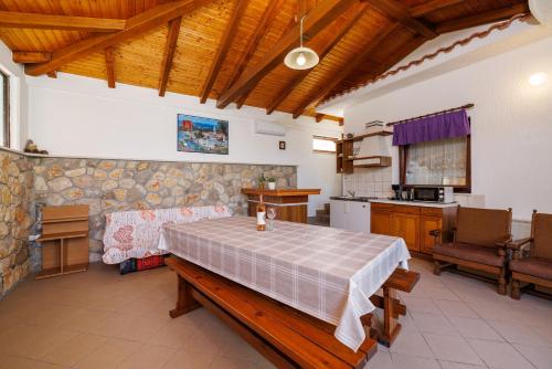 One-Bedroom Apartment - Ground Floor image 10