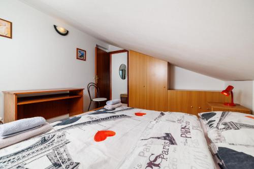 One-Bedroom Apartment with Terrace image 9