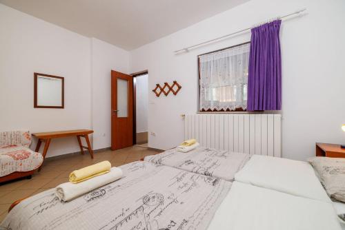 One-Bedroom Apartment - Ground Floor image 2