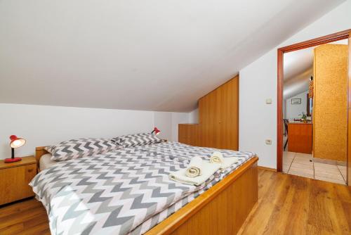 One-Bedroom Apartment with Balcony image 6