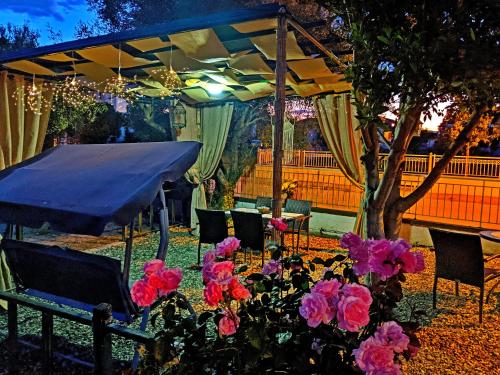 Dārzs, Summer House Rocinante 1 in Kallithea (Paralia)