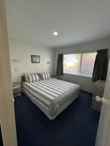 غرف النزلاء, Summer by the sea in Papamoa Beach