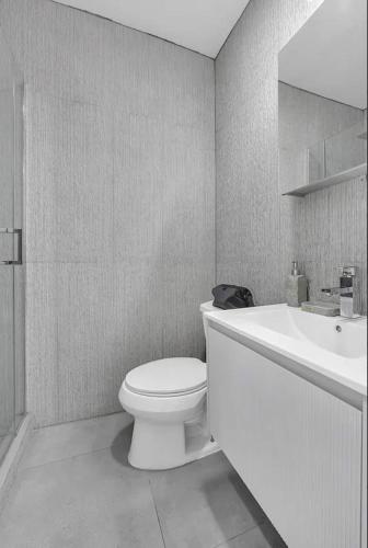 51-1A Renovated 3br 2bath Prime soho in New York, USA