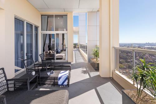 شرفة/ تراس, Meriton Suites Bondi Junction in Bondi