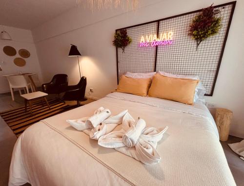 One-Bedroom Apartment image 2