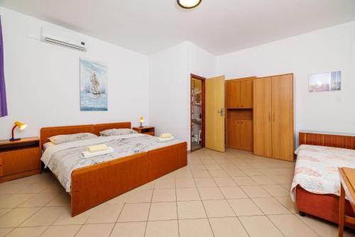 One-Bedroom Apartment - Ground Floor image 5