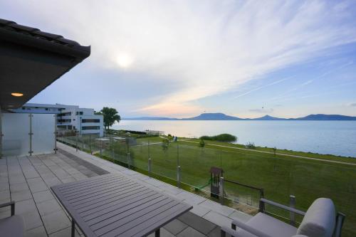 Heavens Gate Penthouse in ฟอนยอด