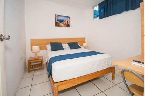 2 double beds, 1 twin bed