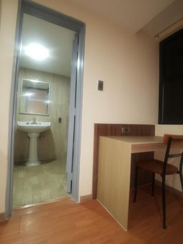 Deluxe Quadruple Room image 10