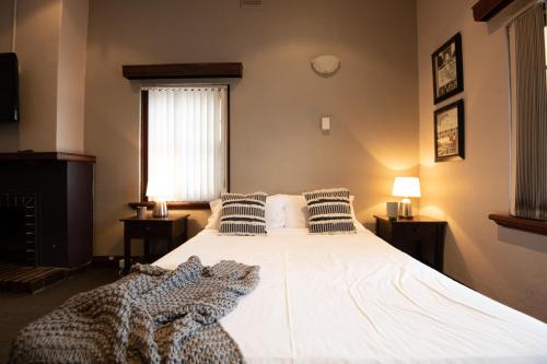 Queen Suite room in Civic Hotel