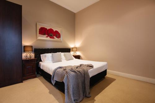 Double Room image 1