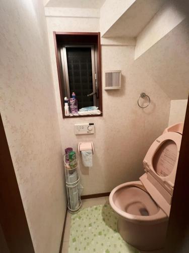2ppl Share House Twin Room with 2 single beds