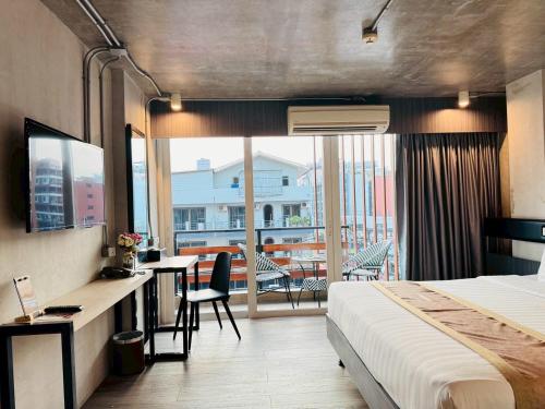 room detail thumbnail 0