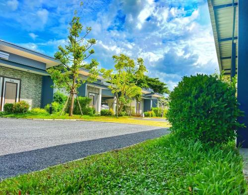 View, Blue Moon Boutique Resort near Hat Sichon (Beach)