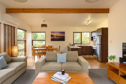 Stewarts Bay Lodge in Port Arthur