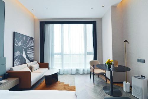 Atour S Shanghai Hongqiao Airport上海万源路亚朵S酒店, Shanghai (photo 4)