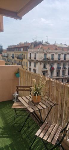 Centre de Nice - Musiciens - Maréchal - Balcon 500m Promenade des Anglais, Nice (photo 2)