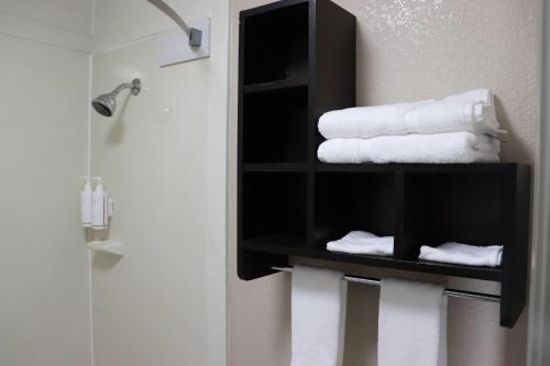 Super 8 by Wyndham Cabot in Cabot, USA