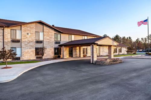 Days Inn by Wyndham Black River Falls - Access to ATV Trail in Black River Falls, USA
